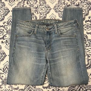Light wash jegging skinny jeans